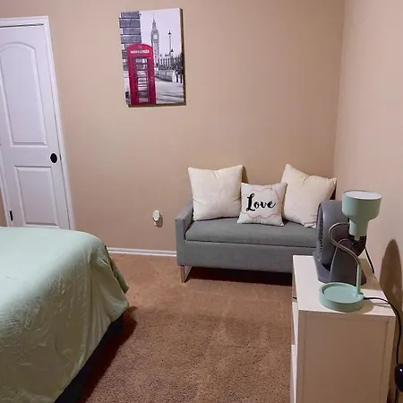 Cheerful 3 Bdrm Space, 2 Bath!. You Gotta Love It! Oklahoma City Exterior foto