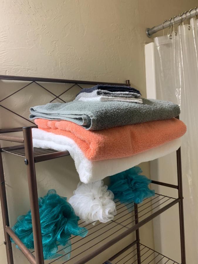 Villa Cheerful 3 Bdrm Space, 2 Bath!. Gotta It! Oklahoma City