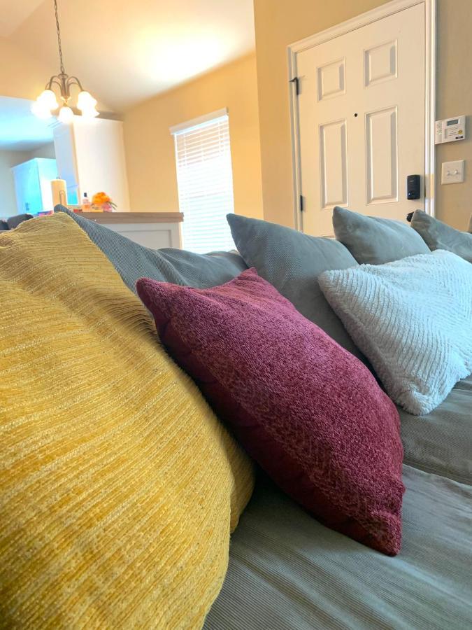 Cheerful 3 Bdrm Space, 2 Bath!. Gotta It! * Oklahoma City