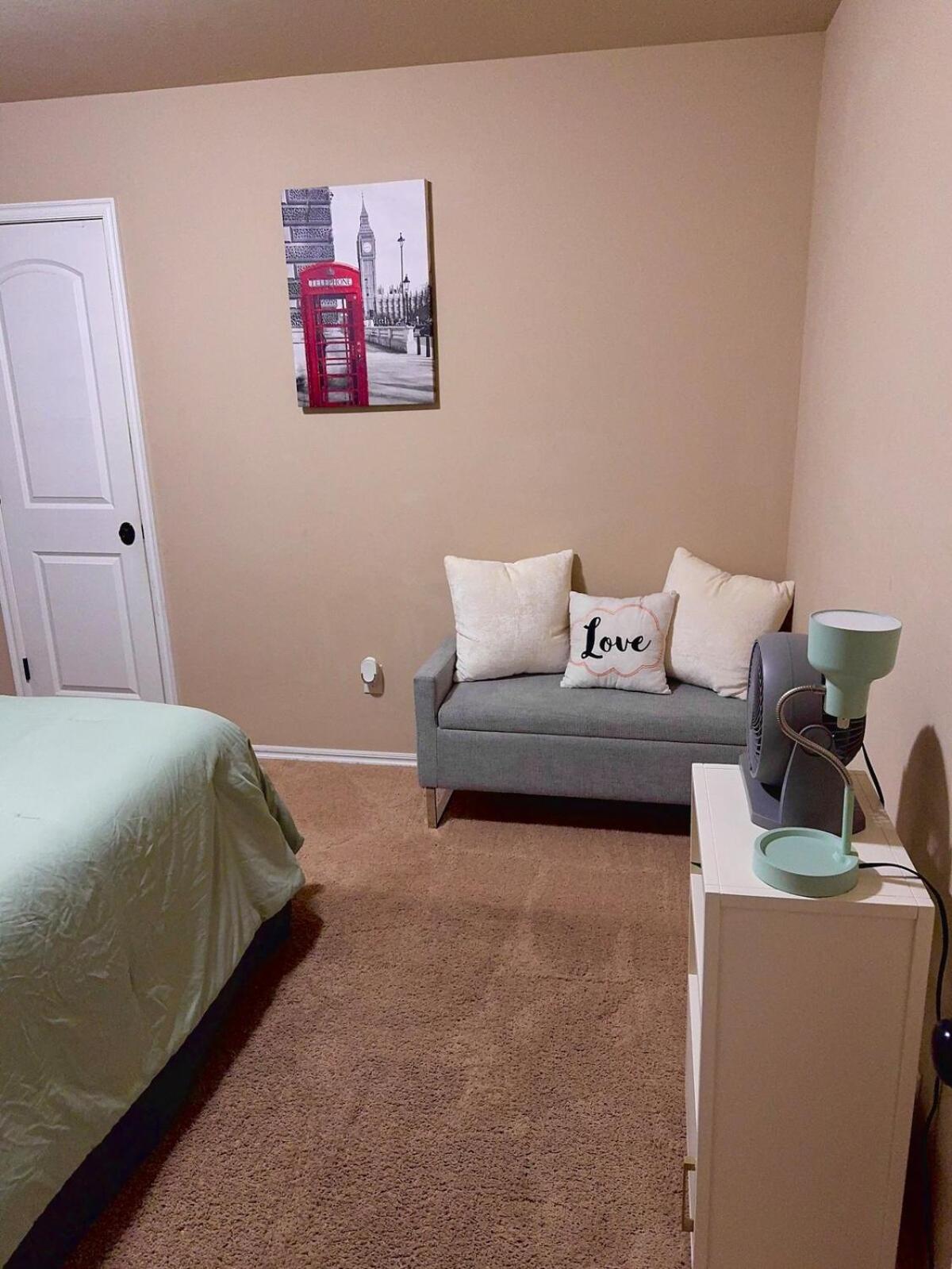 Villa Cheerful 3 Bdrm Space, 2 Bath!. Gotta It! Oklahoma City