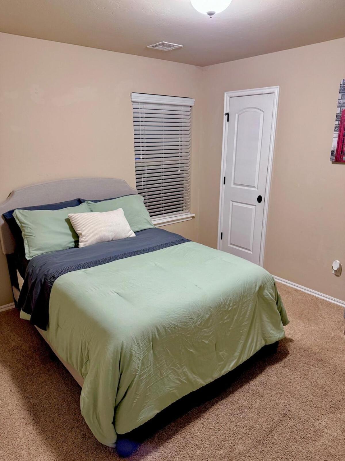 Cheerful 3 Bdrm Space, 2 Bath!. Gotta It! *